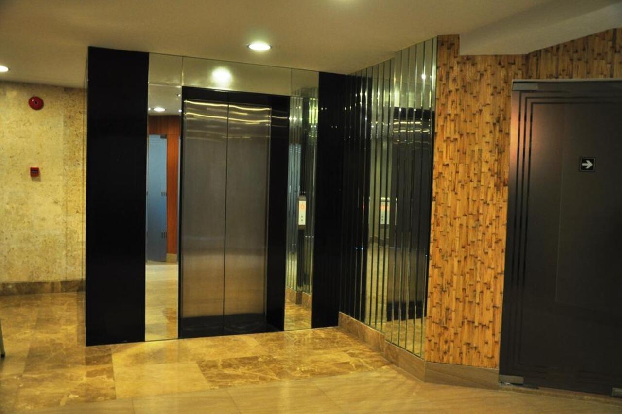 Goldberry Suites & Hotel Mactan Lapu-Lapu City Dış mekan fotoğraf