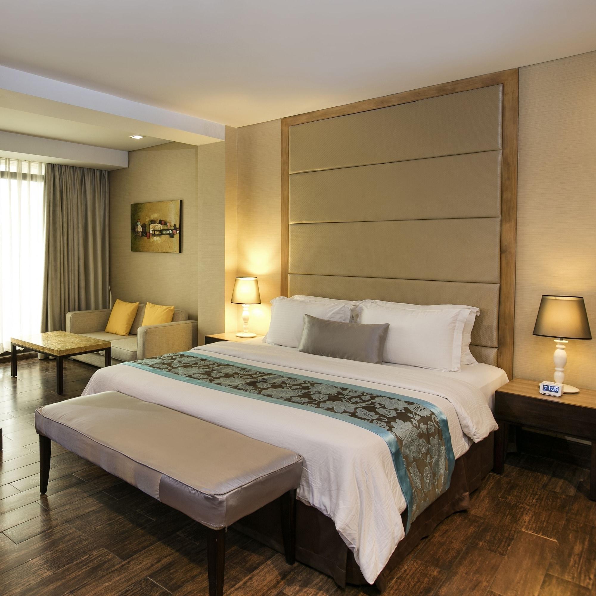 Goldberry Suites & Hotel Mactan Lapu-Lapu City Dış mekan fotoğraf