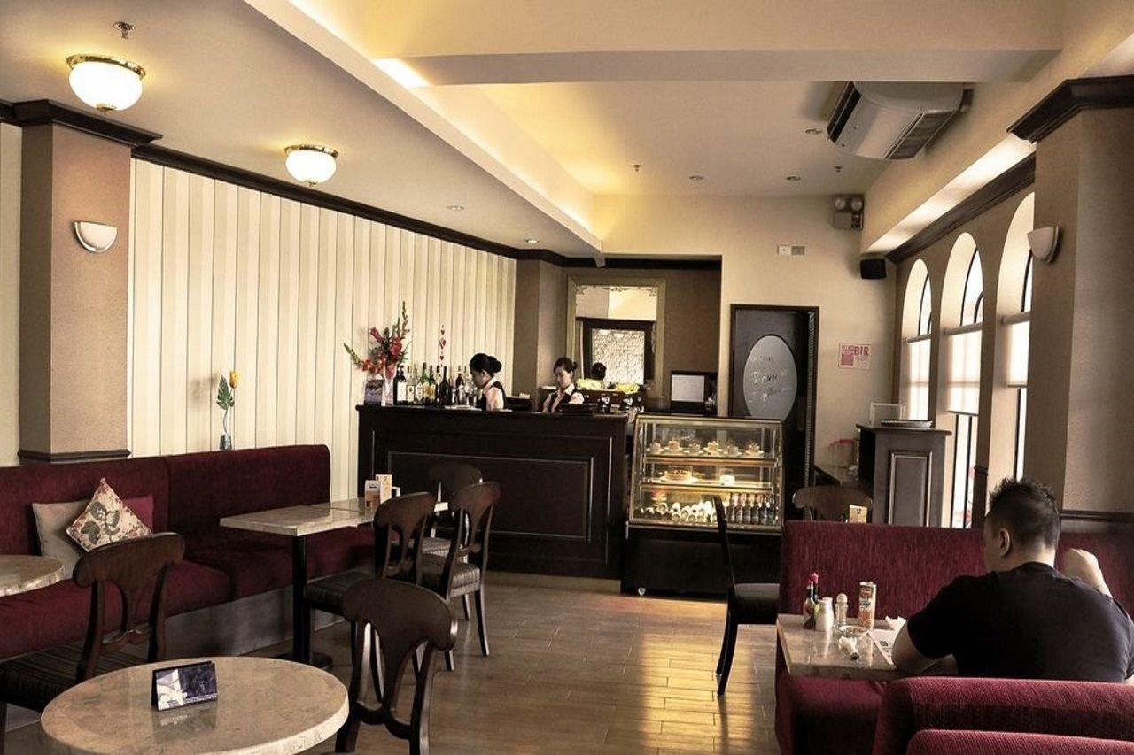 Goldberry Suites & Hotel Mactan Lapu-Lapu City Dış mekan fotoğraf